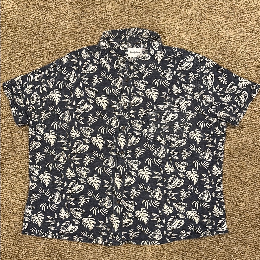 Goodfellow Men's Shirt with Navy and White Leaf Pattern XXL